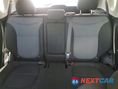 Zdjęcie 10 z 13 samochodu: 2018 KIA SOUL + VIN:KNDJP3A59J7590767 - miniatura
