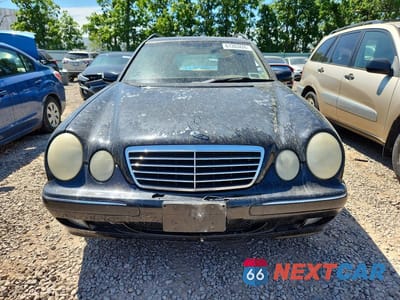 Piąte zdjęcie samochodu w środku: 2002 MERCEDES-BENZ E 320 4MATIC VIN:WDBJH82J72X083095 - miniatura