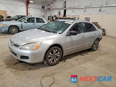 2004 HONDA ACCORD 1HGCM56804A010525 - główne zdjęcie licytacji z USA - miniatura