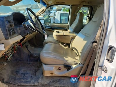Zdjęcie 7 z 12 samochodu: 2006 FORD F550 SUPER DUTY VIN:1FDAX57P06EA12981 - miniatura