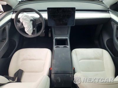 Zdjęcie 8 z 14 samochodu: 2024 TESLA MODEL Y VIN:7SAYGDED9RF184437 - miniatura
