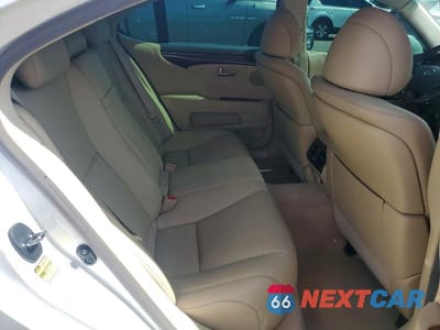 Zdjęcie 10 z 13 samochodu: 2007 LEXUS LS 460 VIN:JTHBL46F275038599 - miniatura