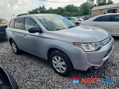 Czwarte zdjęcie samochodu z boku: 2014 MITSUBISHI OUTLANDER ES VIN:JA4AD2A37EZ008204 - miniatura
