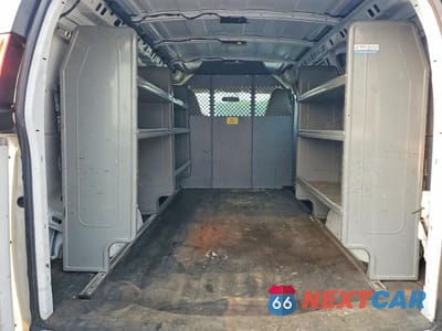 Zdjęcie 10 z 13 samochodu: 2019 CHEVROLET EXPRESS G2500 VIN:1GCWGAF1XK1254985 - miniatura