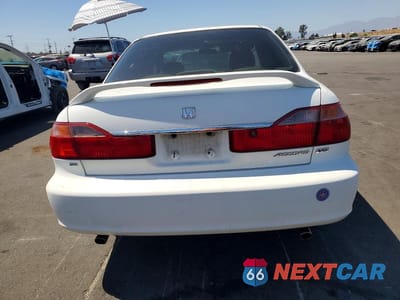 Zdjęcie 6 z 12 samochodu: 1998 HONDA ACCORD EX VIN:1HGCG1652WA020062 - miniatura