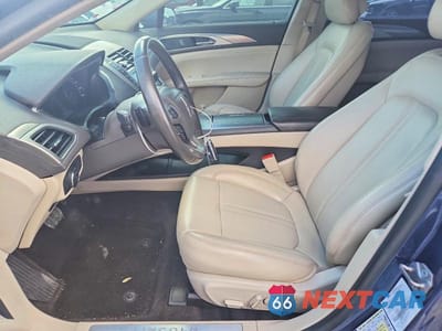 Zdjęcie 7 z 12 samochodu: 2019 LINCOLN MKZ VIN:3LN6L5A98KR627068 - miniatura