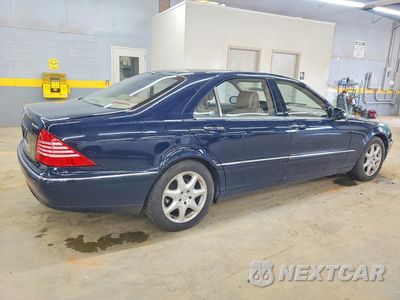 Trzecie zdjęcie samochodu z tyłu: 2003 MERCEDES-BENZ S 500 4MATIC VIN:WDBNG84J83A372525 - miniatura