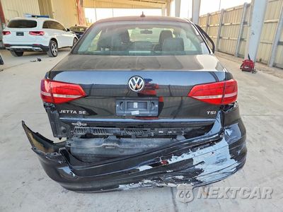 Zdjęcie 6 z 12 samochodu: 2015 VOLKSWAGEN JETTA SE VIN:3VWD07AJ0FM304367 - miniatura