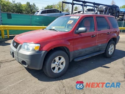 2005 FORD ESCAPE XLT 1FMCU93135KB12700 - główne zdjęcie licytacji z USA - miniatura