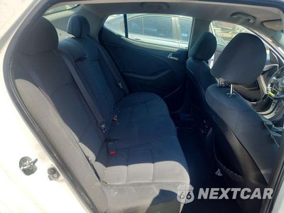 Zdjęcie 10 z 13 samochodu: 2014 KIA OPTIMA HYBRID VIN:KNAGM4AD9E5071409 - miniatura