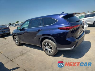 Drugie zdjęcie samochodu z przodu: 2022 TOYOTA HIGHLANDER HYBRID XLE VIN:5TDGARAH4NS511395 - miniatura