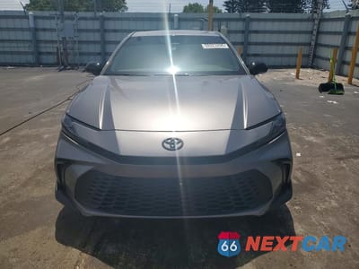 Piąte zdjęcie samochodu w środku: 2025 TOYOTA CAMRY SE VIN:4T1DAACK5SU556779 - miniatura