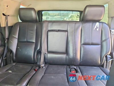 Zdjęcie 10 z 14 samochodu: 2011 CHEVROLET TAHOE C1500 LT VIN:1GNSCBE00BR111724 - miniatura