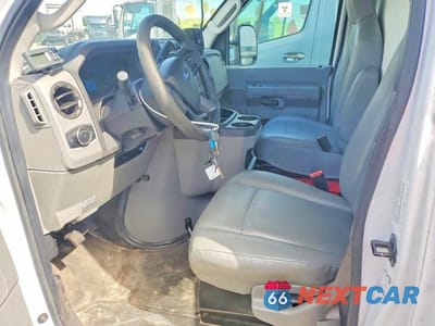 Zdjęcie 7 z 13 samochodu: 2023 FORD ECONOLINE E350 SUPER DUTY VAN VIN:1FDWE3FK1PDD14762 - miniatura