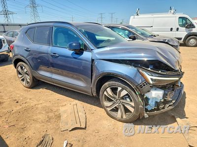 Czwarte zdjęcie samochodu z boku: 2026 VOLVO XC40 ULTRA VIN:YV4L12UM8T2777972 - miniatura