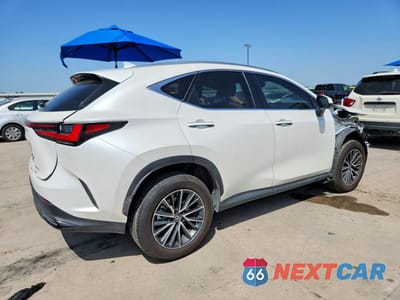 Trzecie zdjęcie samochodu z tyłu: 2025 LEXUS NX 350H PREMIUM VIN:JTJGKCEZ3S2046993 - miniatura