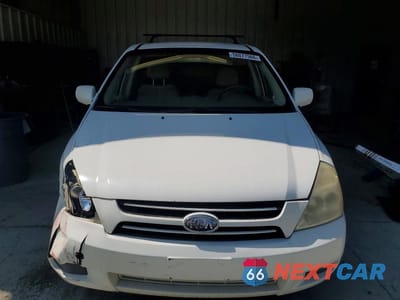 Piąte zdjęcie samochodu w środku: 2006 KIA SEDONA LX VIN:KNDMB233366050877 - miniatura