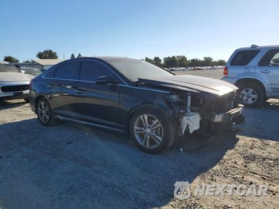 Czwarte zdjęcie samochodu z boku: 2019 HYUNDAI SONATA SPORT VIN:5NPE34AFXKH796236 - miniatura