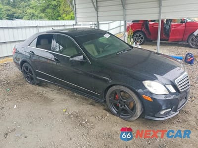Czwarte zdjęcie samochodu z boku: 2011 MERCEDES-BENZ E 350 4MATIC VIN:WDDHF8HB3BA375485 - miniatura