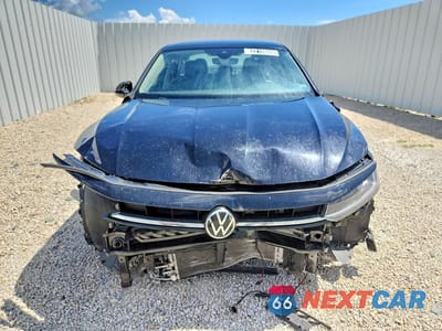 Piąte zdjęcie samochodu w środku: 2025 VOLKSWAGEN JETTA SE VIN:3VW7X7BU3SM048186 - miniatura