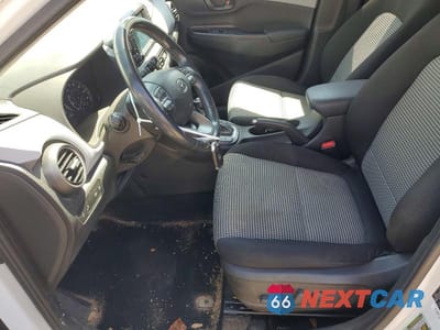 Zdjęcie 7 z 13 samochodu: 2018 HYUNDAI KONA SEL VIN:KM8K6CAA3JU111700 - miniatura