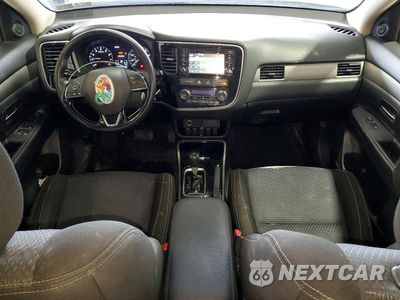 Zdjęcie 8 z 14 samochodu: 2017 MITSUBISHI OUTLANDER ES VIN:JA4AZ2A3XHZ037556 - miniatura