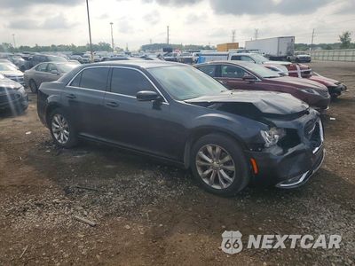 Czwarte zdjęcie samochodu z boku: 2018 CHRYSLER 300 TOURING VIN:2C3CCARG3JH286275 - miniatura