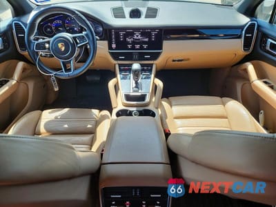 Zdjęcie 8 z 12 samochodu: 2020 PORSCHE CAYENNE VIN:WP1AA2AY3LDA09031 - miniatura