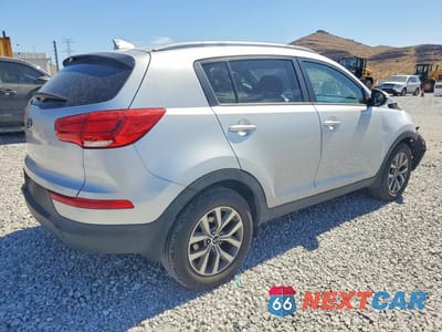 Trzecie zdjęcie samochodu z tyłu: 2015 KIA SPORTAGE VIN:KNDPB3AC7F7768190 - miniatura