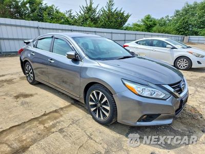 Czwarte zdjęcie samochodu z boku: 2018 NISSAN ALTIMA 2.5 SL VIN:1N4AL3AP1JC122168 - miniatura
