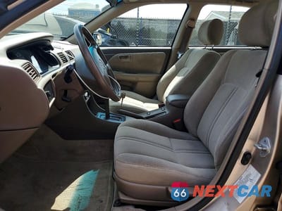 Zdjęcie 7 z 12 samochodu: 2000 TOYOTA CAMRY CE VIN:4T1BG22K0YU939163 - miniatura