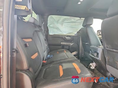 Zdjęcie 10 z 12 samochodu: 2022 GMC SIERRA K3500 AT4 VIN:1GT49VEY8NF100046 - miniatura