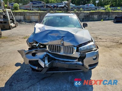 Piąte zdjęcie samochodu w środku: 2015 BMW X3 XDRIVE28I VIN:5UXWX9C57F0D52195 - miniatura