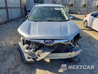 Piąte zdjęcie samochodu w środku: 2020 SUBARU FORESTER PREMIUM VIN:JF2SKAJC3LH412051 - miniatura