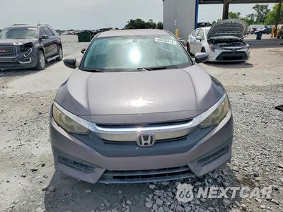 Piąte zdjęcie samochodu w środku: 2017 HONDA CIVIC LX VIN:19XFC2F59HE052357 - miniatura
