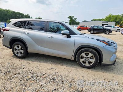 Czwarte zdjęcie samochodu z boku: 2025 TOYOTA HIGHLANDER LE VIN:5TDKDRAH9SS554904 - miniatura