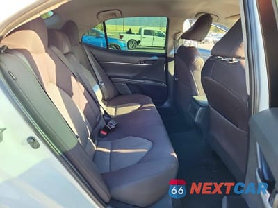 Zdjęcie 10 z 12 samochodu: 2018 TOYOTA CAMRY LE VIN:4T1B11HK9JU085136 - miniatura