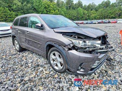 Czwarte zdjęcie samochodu z boku: 2019 TOYOTA HIGHLANDER LIMITED VIN:5TDDZRFH2KS929972 - miniatura