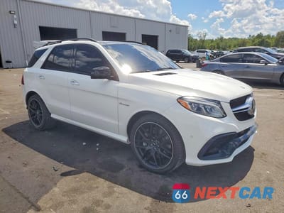 Czwarte zdjęcie samochodu z boku: 2016 MERCEDES-BENZ GLE 63 AMG 4MATIC VIN:4JGDA7EB4GA684326 - miniatura