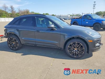 Czwarte zdjęcie samochodu z boku: 2026 PORSCHE MACAN BASE VIN:WP1AA2A5XTLB02088 - miniatura