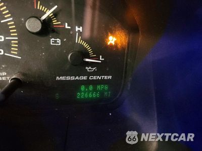 Zdjęcie 9 z 13 samochodu: 2003 FORD EXPEDITION EDDIE BAUER VIN:1FMFU18L83LA66460 - miniatura