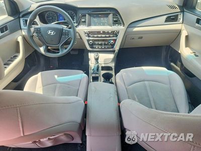 Zdjęcie 8 z 12 samochodu: 2016 HYUNDAI SONATA SE VIN:5NPE24AF3GH303975 - miniatura