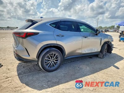 Trzecie zdjęcie samochodu z tyłu: 2025 LEXUS NX 250 BASE VIN:2T2ADCAZ7SC030575 - miniatura
