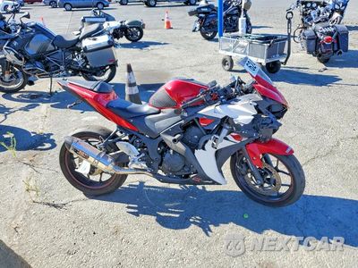 2015 YAMAHA YZFR3 MH3RH06Y2FK006698 - główne zdjęcie licytacji z USA - miniatura