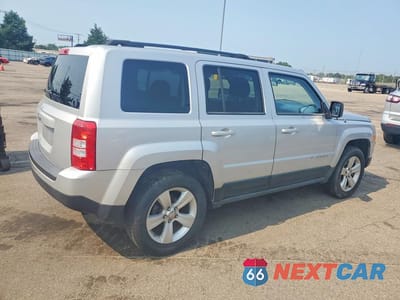 Trzecie zdjęcie samochodu z tyłu: 2011 JEEP PATRIOT SPORT VIN:1J4NF1GB0BD252189 - miniatura