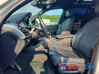 Zdjęcie 7 z 13 samochodu: 2018 BMW X5 SDRIVE35I VIN:5UXKR2C51J0Z17708 - miniatura