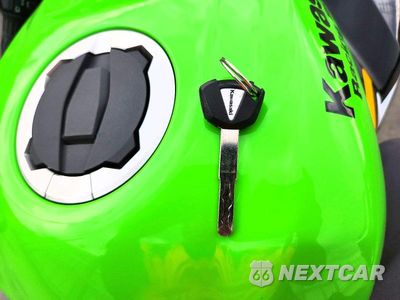 Zdjęcie 8 z 9 samochodu: 2025 KAWASAKI ZX400 S VIN:ML5ZXCS1XSDA42355 - miniatura