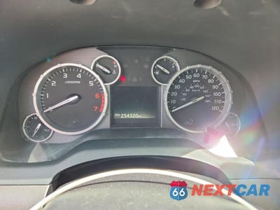 Zdjęcie 9 z 12 samochodu: 2017 TOYOTA TUNDRA CREWMAX SR5 VIN:5TFEM5F11HX112753 - miniatura