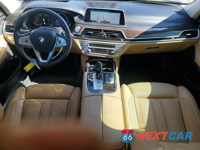 Zdjęcie 8 z 12 samochodu: 2016 BMW 750 XI VIN:WBA7F2C55GG415698 - miniatura