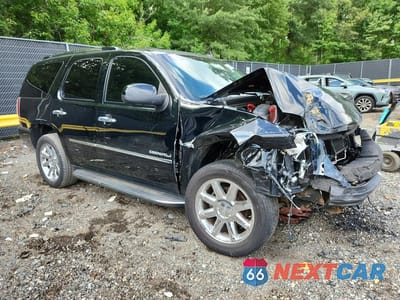 Czwarte zdjęcie samochodu z boku: 2013 GMC YUKON DENALI VIN:1GKS2EEF1DR353723 - miniatura